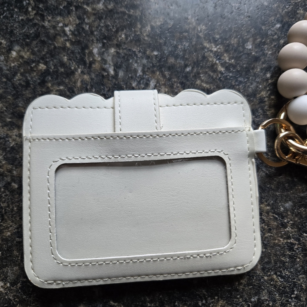 SHEIN White and Gold Key Card Holder - Picture 4 of 11